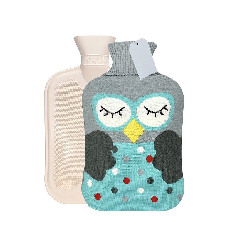 Újrafelhasználható 2 literes melegvizes táska kötött huzattal menstruációs görcsökre 