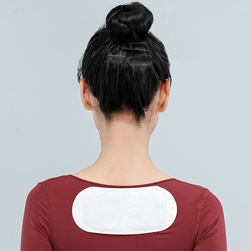 Eldobható, levegővel aktiválható fájdalomcsillapító azonnali melegítő csomag vállra