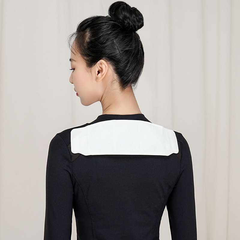 Eldobható fájdalomcsillapító hőfolt vállra